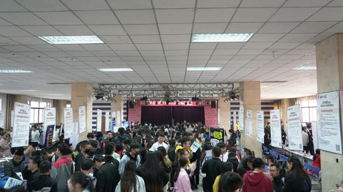 西北大学2020届毕业生秋季高职综合类就业洽谈会顺利举办
