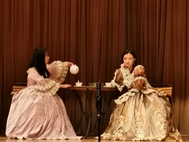 莎剧盛宴：一悲一喜，尽显人间百态