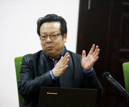 北京师范大学胡智锋教授为我校师生讲述“新环境下对戏剧与影视学科建设的几点思考”