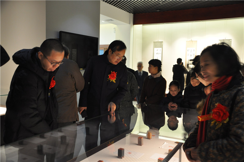 我校举办“保多孝三先生书画篆刻展”