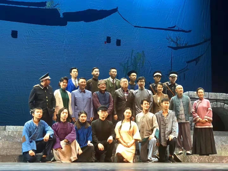 我校学生参演原创历史话剧《南社》获好评多家媒体报道