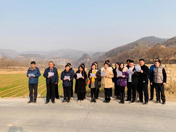 新乡先进群体教育基地党支部赴辉县开展主题党日活动