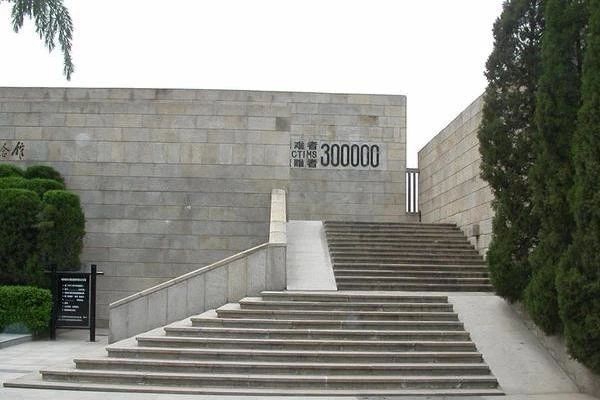 新乡先进群体教育基地党支部赴辉县开展主题党日活动