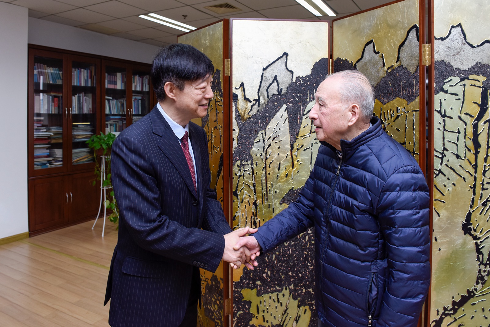 全国工商联副主席黎昌晋拜访章开沅先生