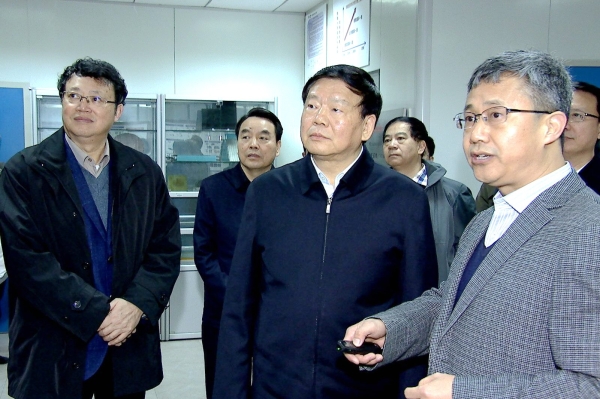 江苏省委书记娄勤俭、省长吴政隆看望慰问崔铁军院士、王建国院士