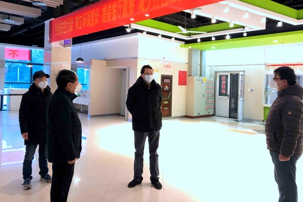 东南大学党委书记左惟赴各校区检查调研疫情防控工作