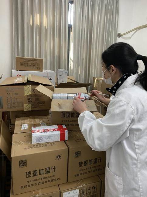 【抗击疫情一线报道】筑牢校园防火墙，做好师生的健康支持