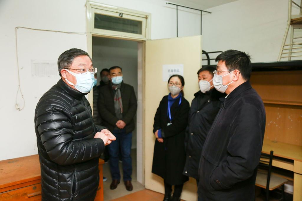 校领导检查调研嘉定校区集中医学观察点筹建情况