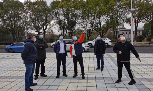 松江区疾控中心来校指导疫情防控工作