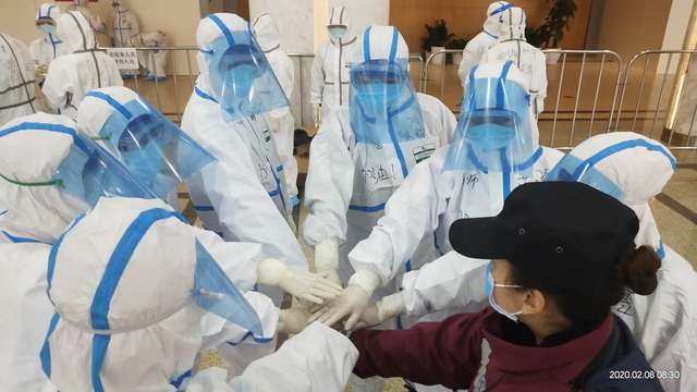 【疫情防控】国家紧急医学救援队（兵团）援鄂医疗队工作掠影