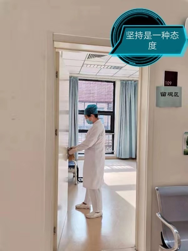 抗击疫情校医院勇往直前全力以赴
