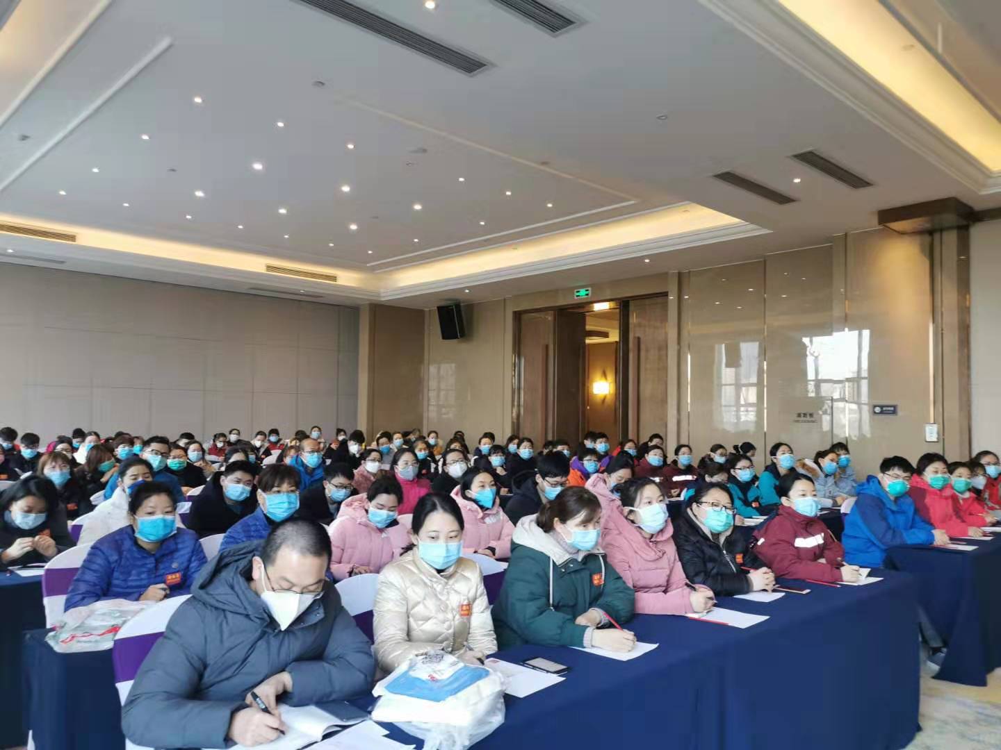 中国科大附一院第二批援鄂医疗队进驻武汉客厅方舱医院
