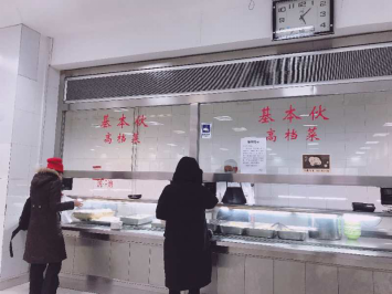 战“疫”中的元宵节：病毒隔离，爱不隔离