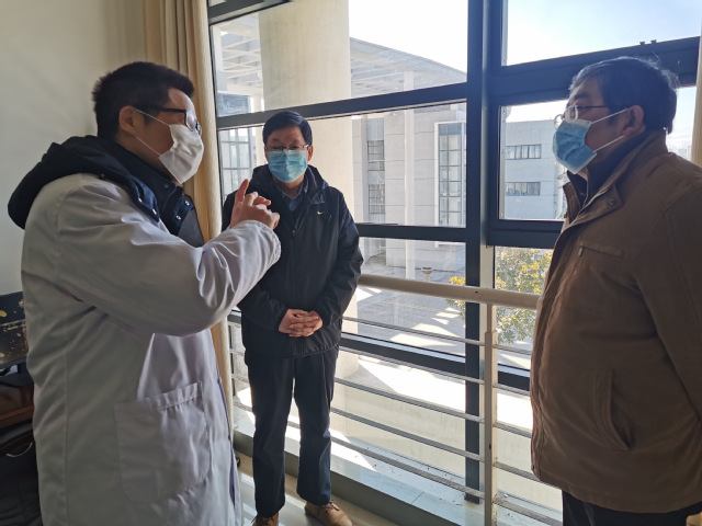【疫情防控安大人在行动28】校领导检查督导磬苑校区疫情防控工作