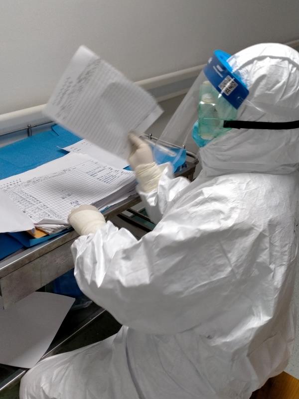 金银潭一月：不斩楼兰誓不还——同济大学附属东方医院护士许诗琨的心路历程