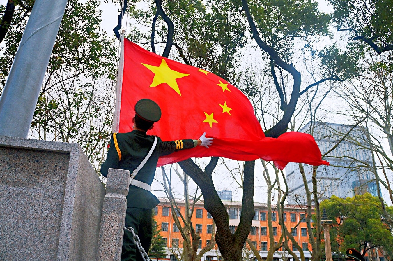同济大学举行新学期开课日主题升旗仪式