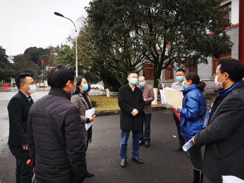 雅安市督导组检查雅安校区疫情防控工作