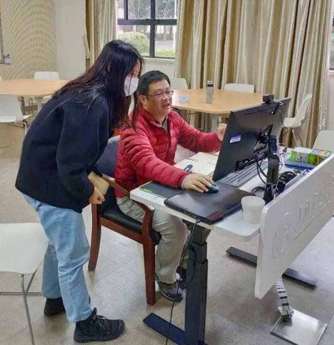 同学们！在线教学期间，教务处服务在线！