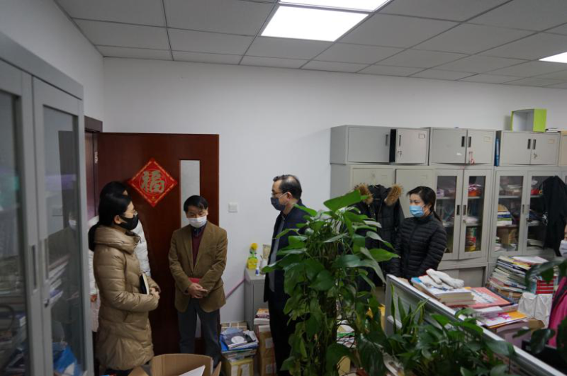 市委宣传部成蔚处长一行走访出版社并调研座谈