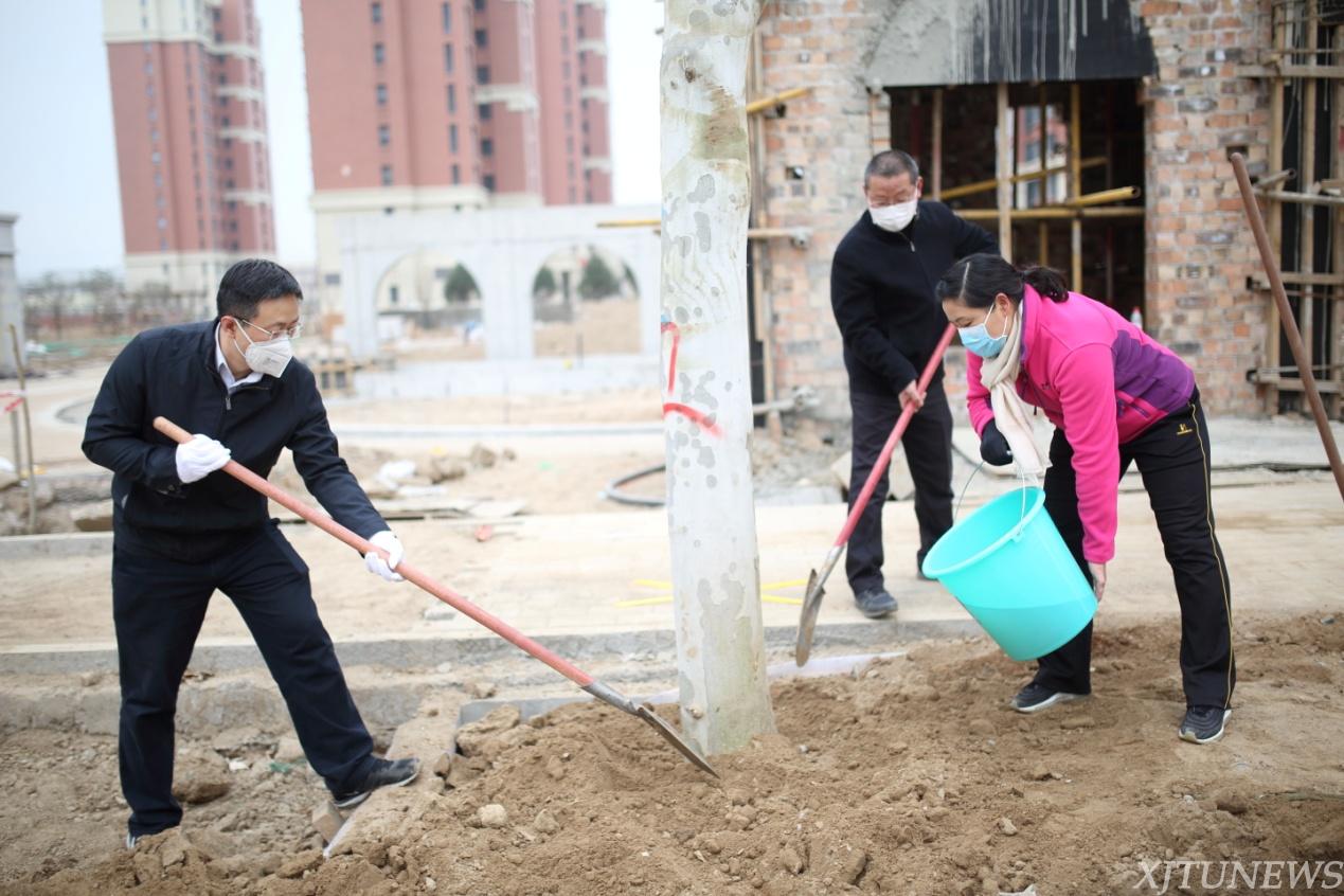【聚焦教代会奔跑2020】校工会组织教代会代表团团长和分会主席赴创新港开展植树活动