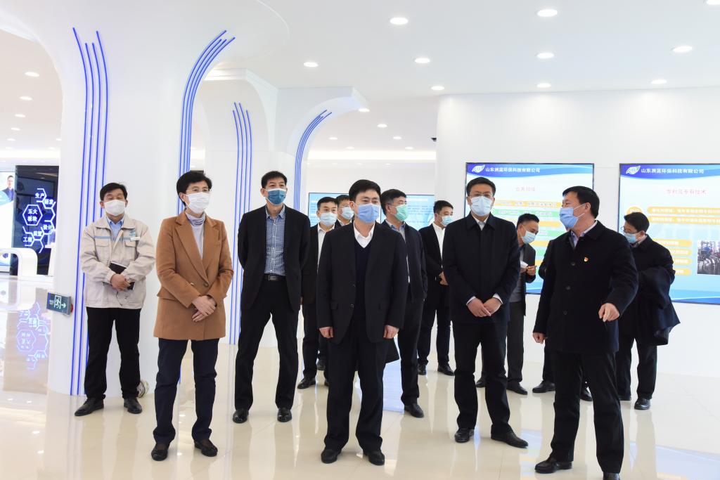 党委书记戚万学看望省派济宁曲阜师范大学工作组指导推动“四进”攻坚