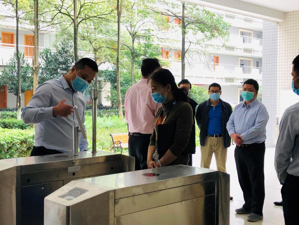 【众志成城】互联智慧（广州）科技有限公司捐赠我校六套智能体温监测设备
