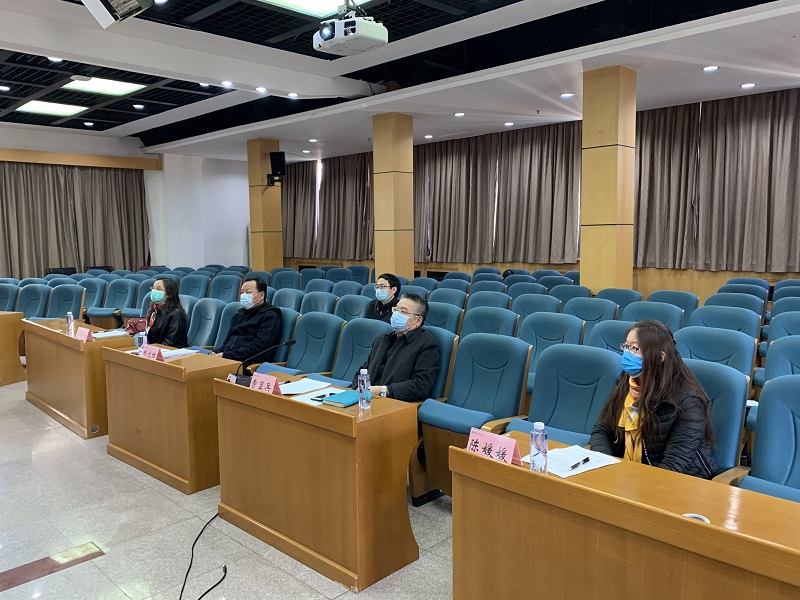 郑文红副校长出席市教委线上教学网络座谈会