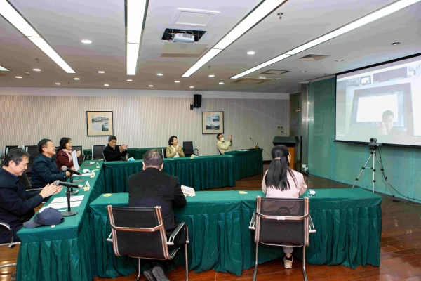 东南大学线上学习困难学生获赠百台平板电脑