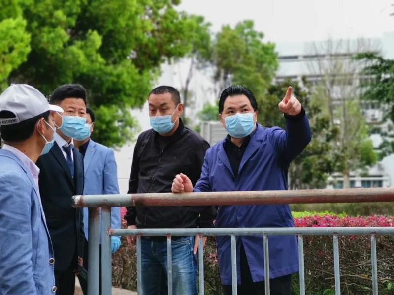 【黄师抗疫】校长陈向军检查指导学校复学准备工作