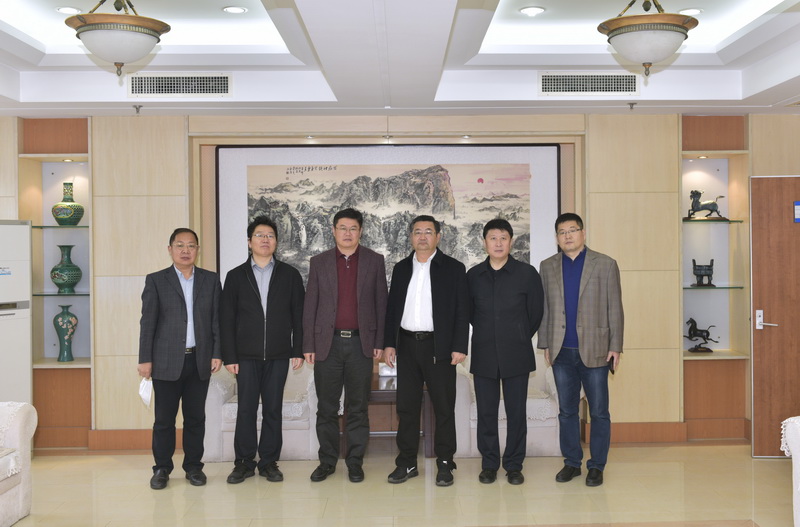校友孔建中向学校捐赠防疫物资助力母校打赢疫情防控阻击战
