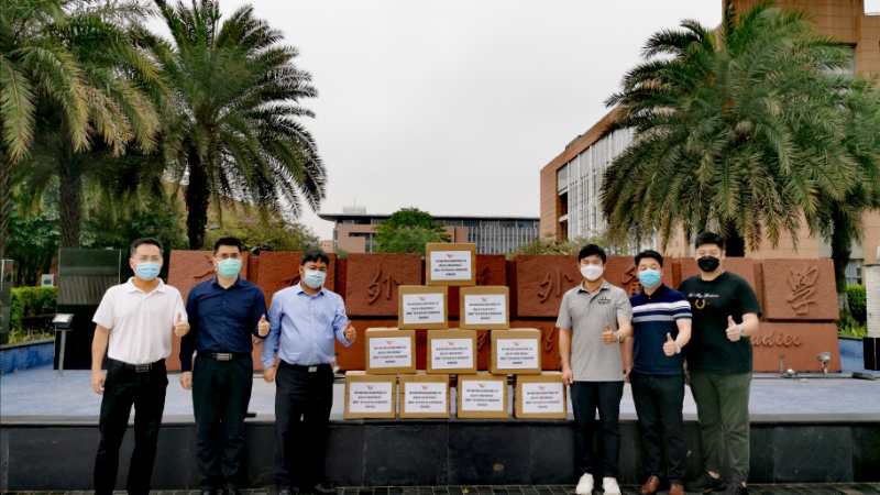 校友和爱心企业向我校捐赠防疫物资