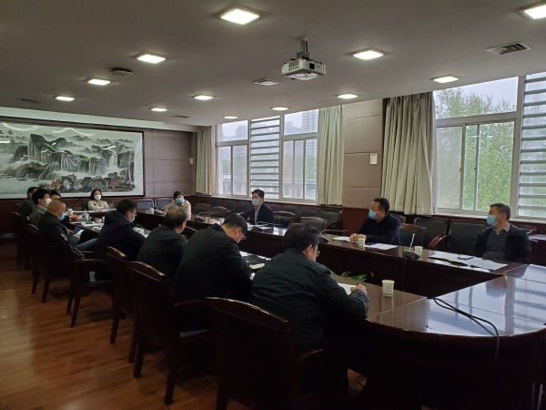 学校召开稳定安全工作专题会议安排部署近期工作