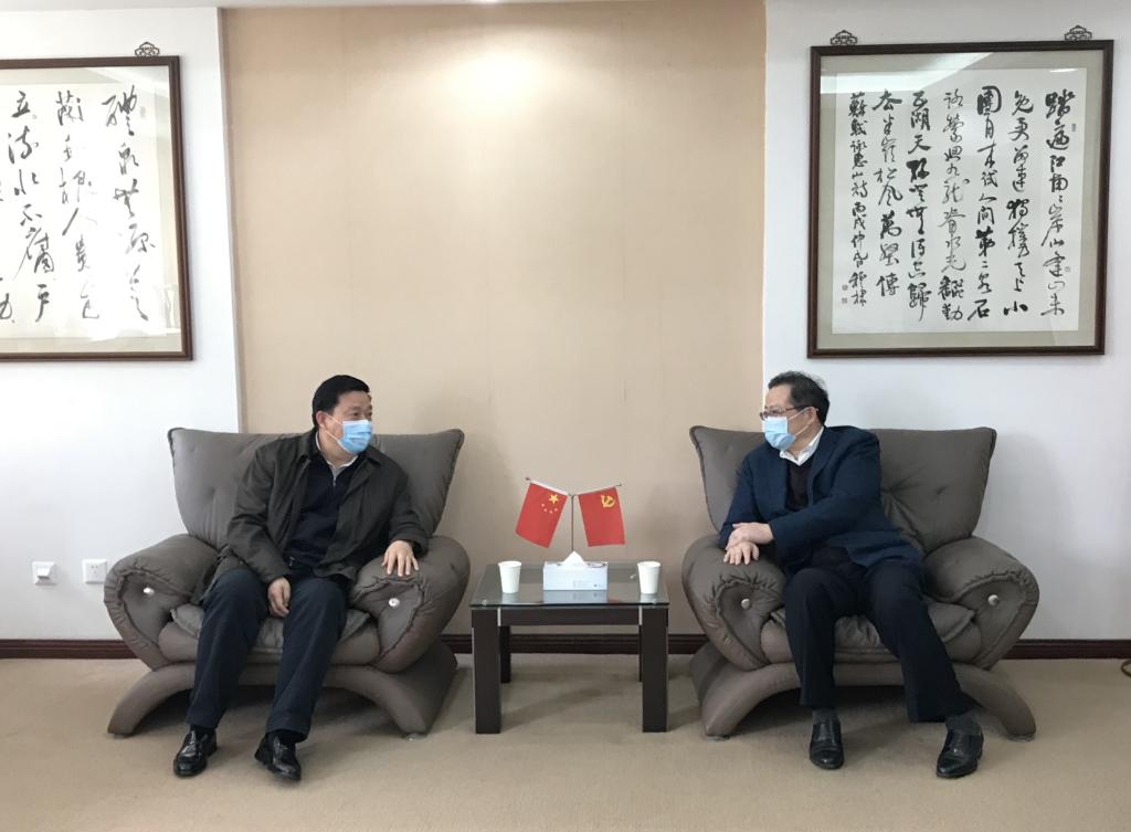 无锡市委常委、统战部部长陈德荣一行来我校调研工作