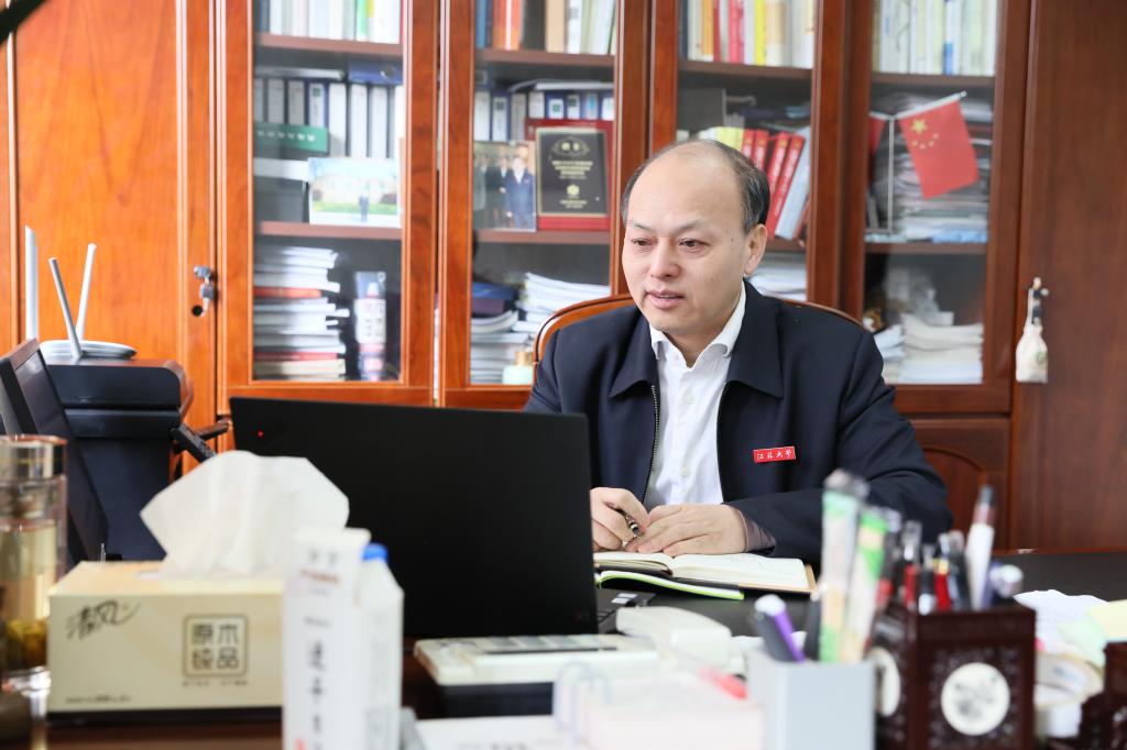 学校召开金山英才班加拿大访学组视频交流会