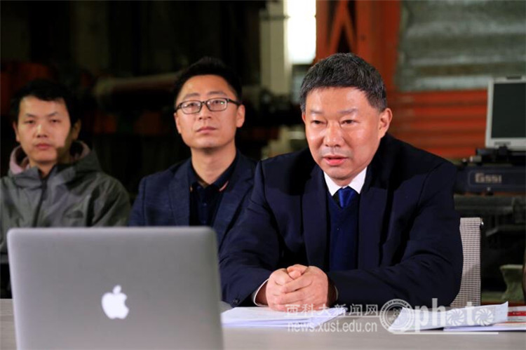 长江学者创新团队云课堂系列活动----《岩石力学与工程》实验云课堂正式启动