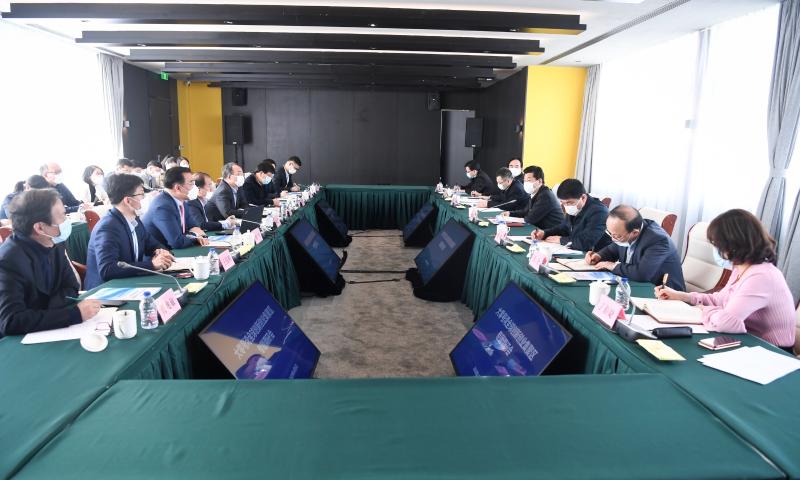 上海市委副书记廖国勋在上海交大调研座谈