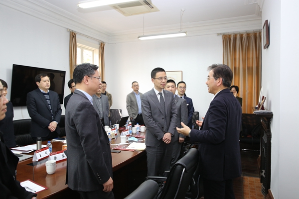 我校与上海市律师协会毕业生就业工作座谈会举行