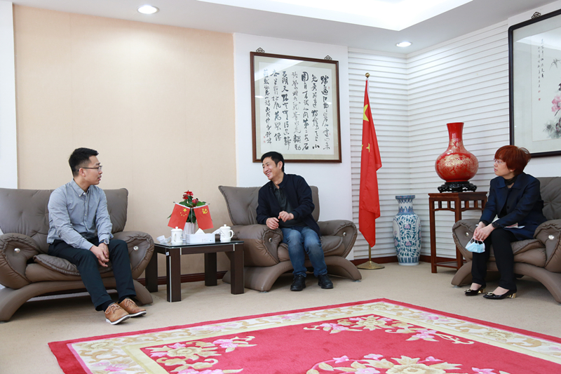无锡新东方学校向我校捐赠2万只医用口罩助力防疫