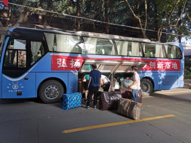 【创新港平台建设在冲刺】电子信息科学研究院等离子体与微波电子学研究所高年级研究生入驻创新港