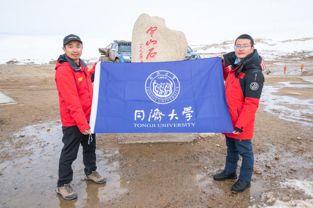 “祖国在召唤，再苦也要去”——第36次南极科考队员郝彤、乔刚细述考察故事