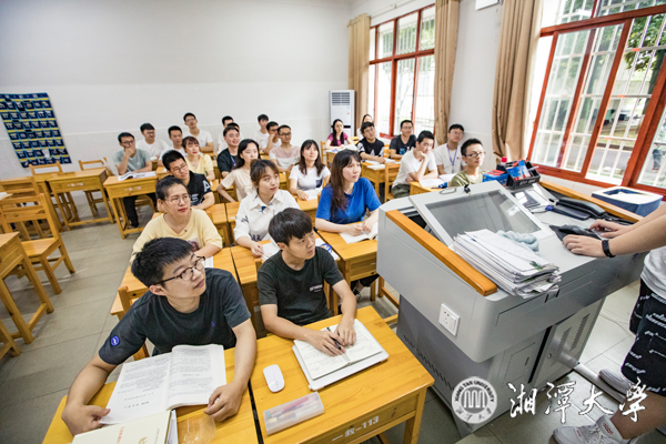 材料科学与工程学院毕业生保研考研创佳绩