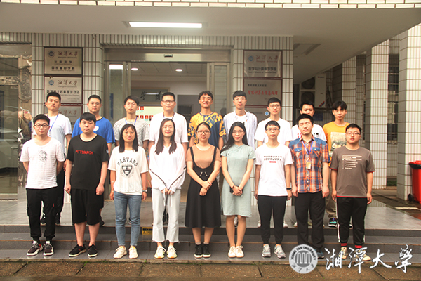 数学类韶峰班毕业生升学率达895%