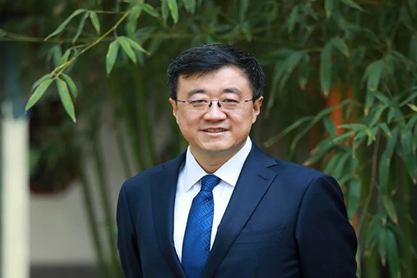 杨斌：教育得要回归本来才能面向未来