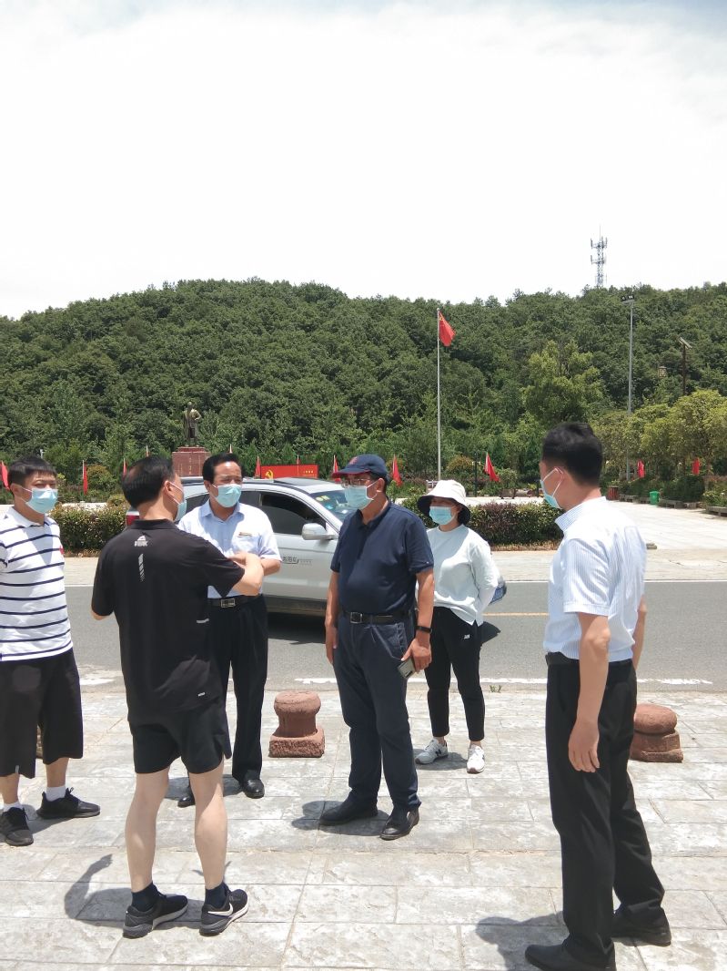 校党委书记王立兵带队考察红色旧址