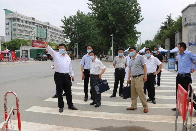 黄师复学第一天：好久不见，今天我们如约而至