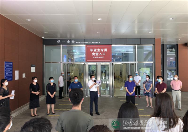 我校进行学生返校复课第一次应急处置演练