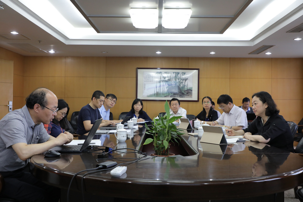 在集聚培养人才上有更大作为——学校召开贯彻落实市委主要领导调研指示精神专项督办会之二