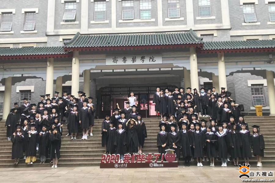 毕业图志：夏日晴空校园最美青春留念