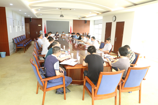 温兴生主持召开庆祝建党99周年座谈会