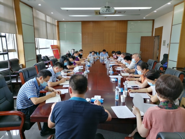 学校召开定点扶贫盐津县研究调度工作会议